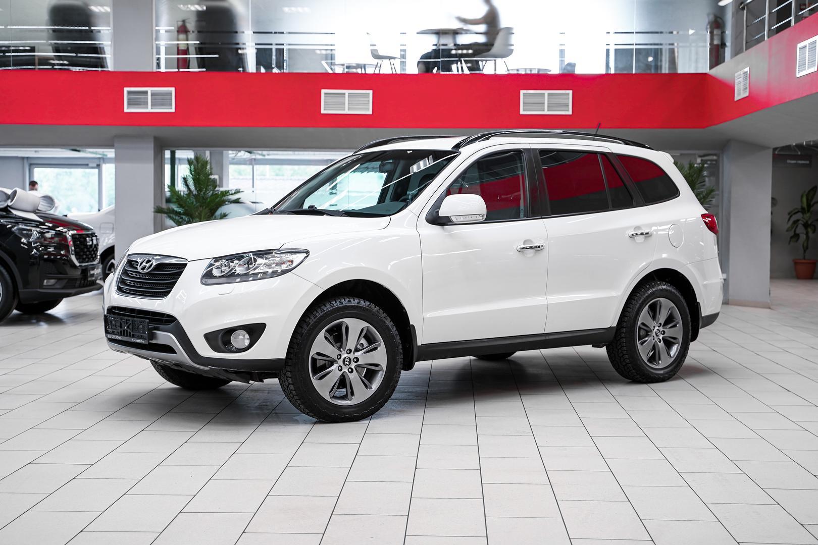 Hyundai Santa Fe 2011, белый, ДЦ Орехово