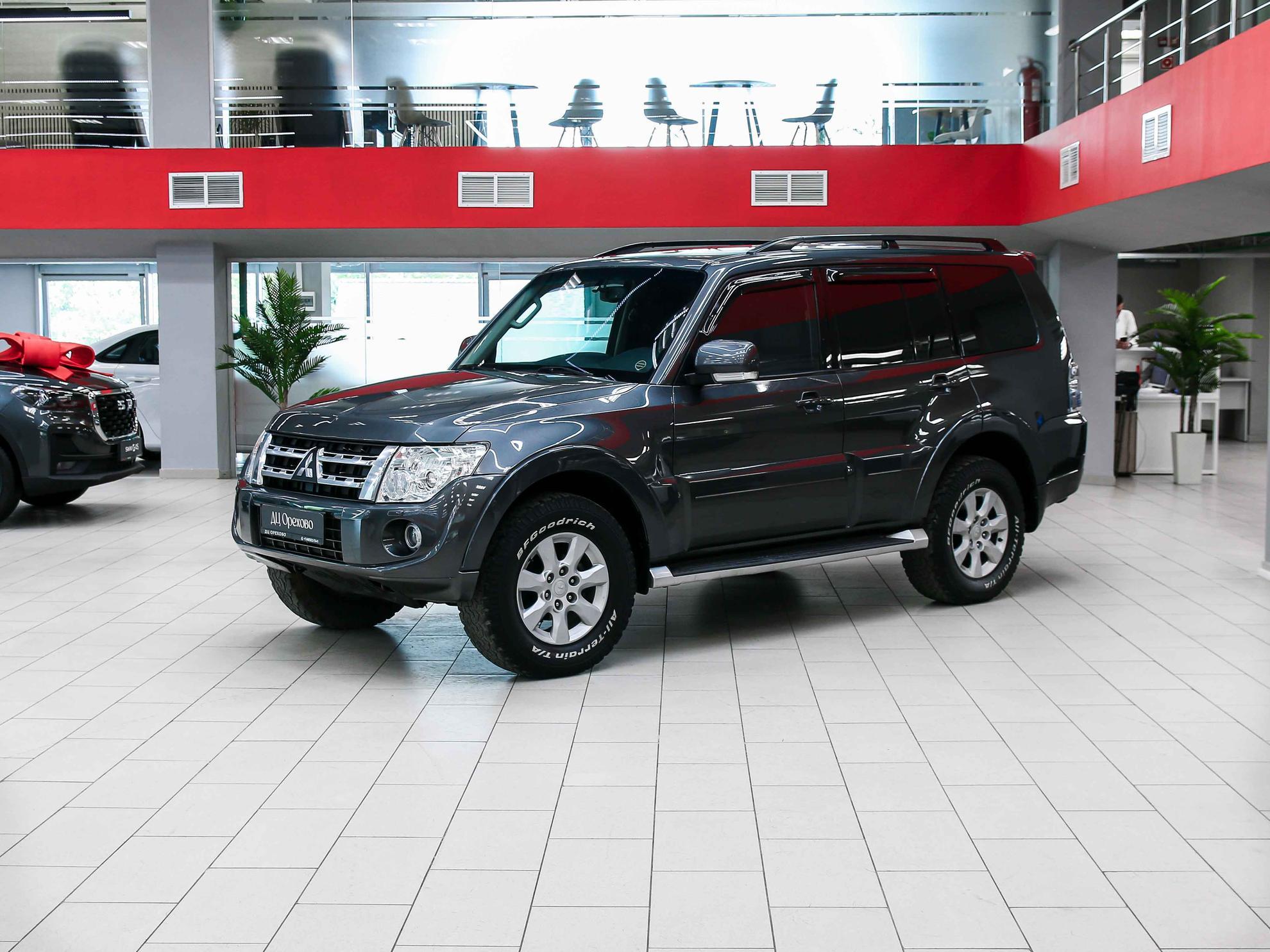 Mitsubishi Pajero 2012, серый, ДЦ Орехово