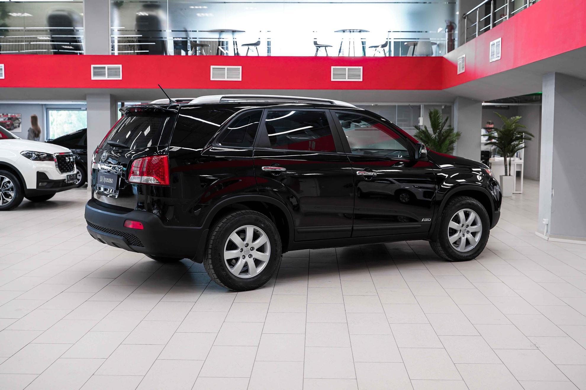 Kia Sorento 2012, черный, ДЦ Орехово