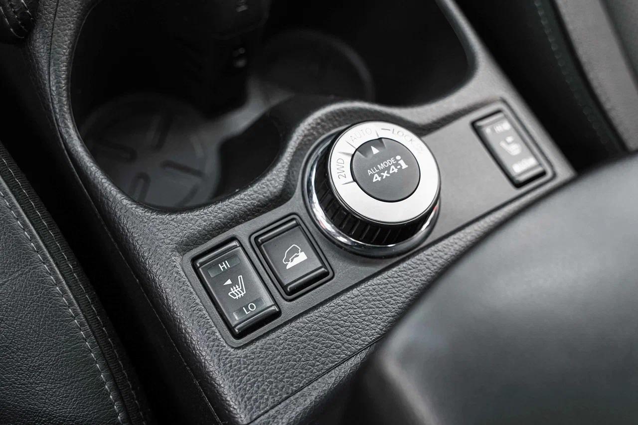 Nissan X-Trail 2016, серебряный, ДЦ Орехово