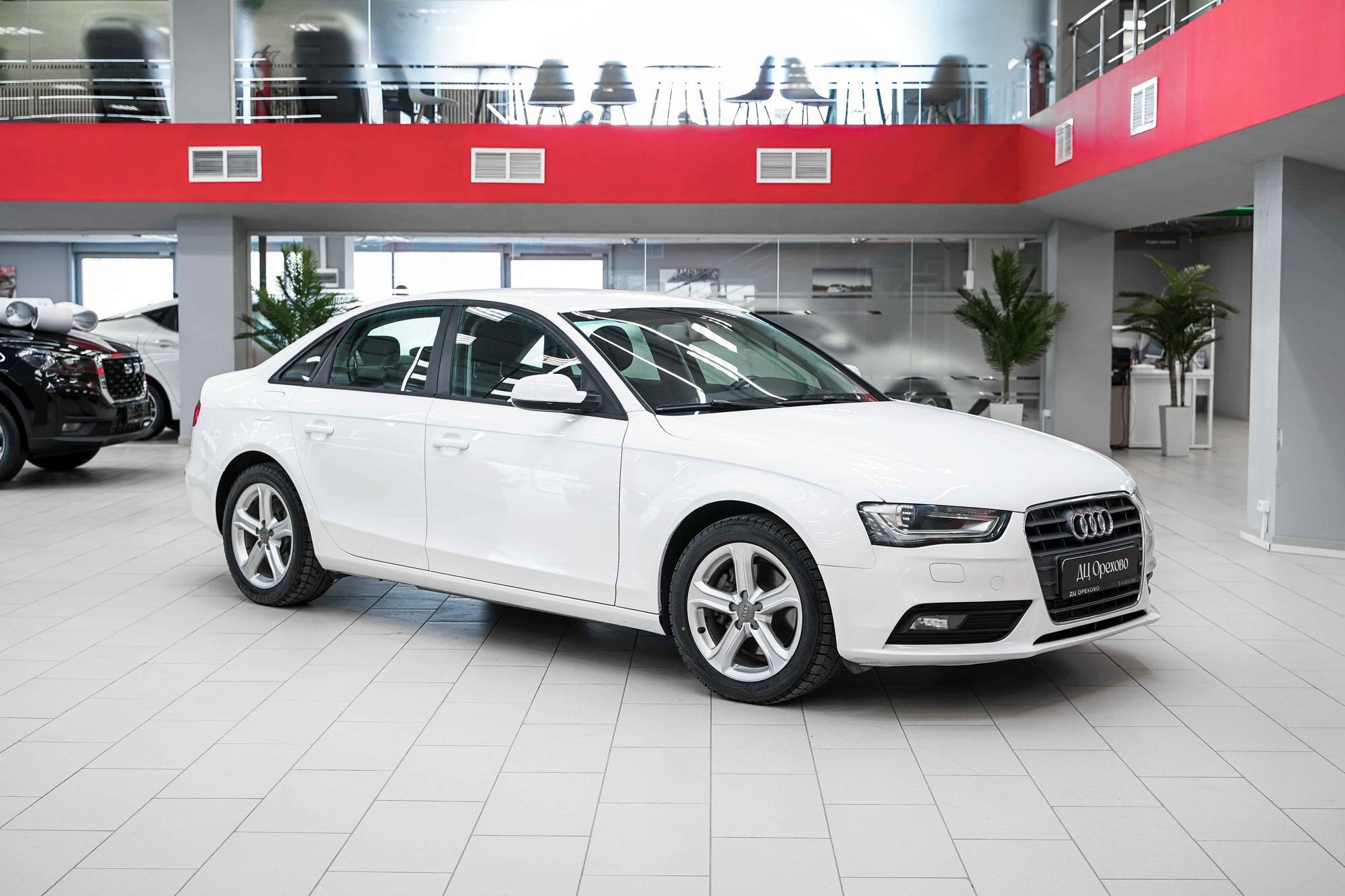 Audi A4 2014, белый, ДЦ Орехово
