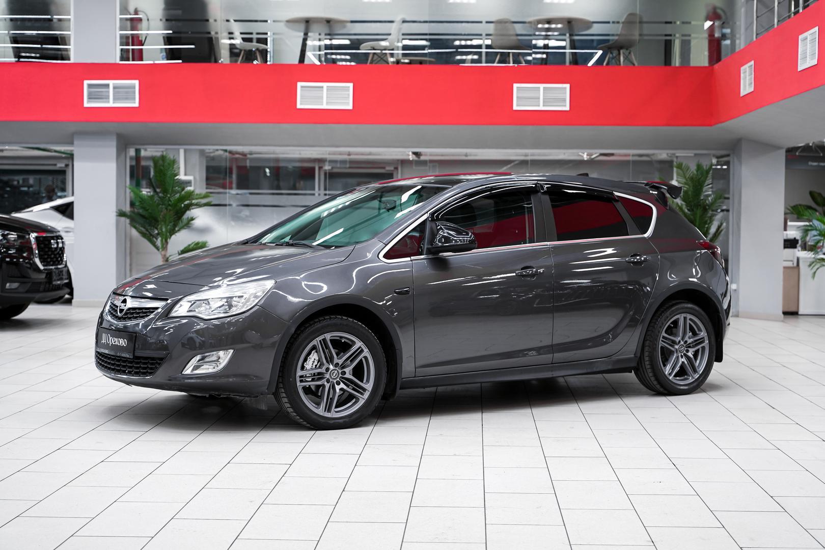 Opel Astra 2011, серый, ДЦ Орехово