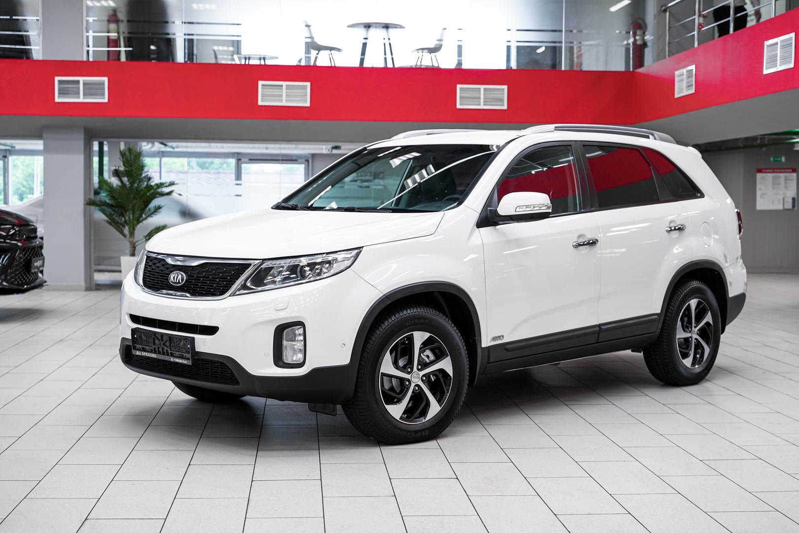 Kia Sorento 2013, белый, ДЦ Орехово