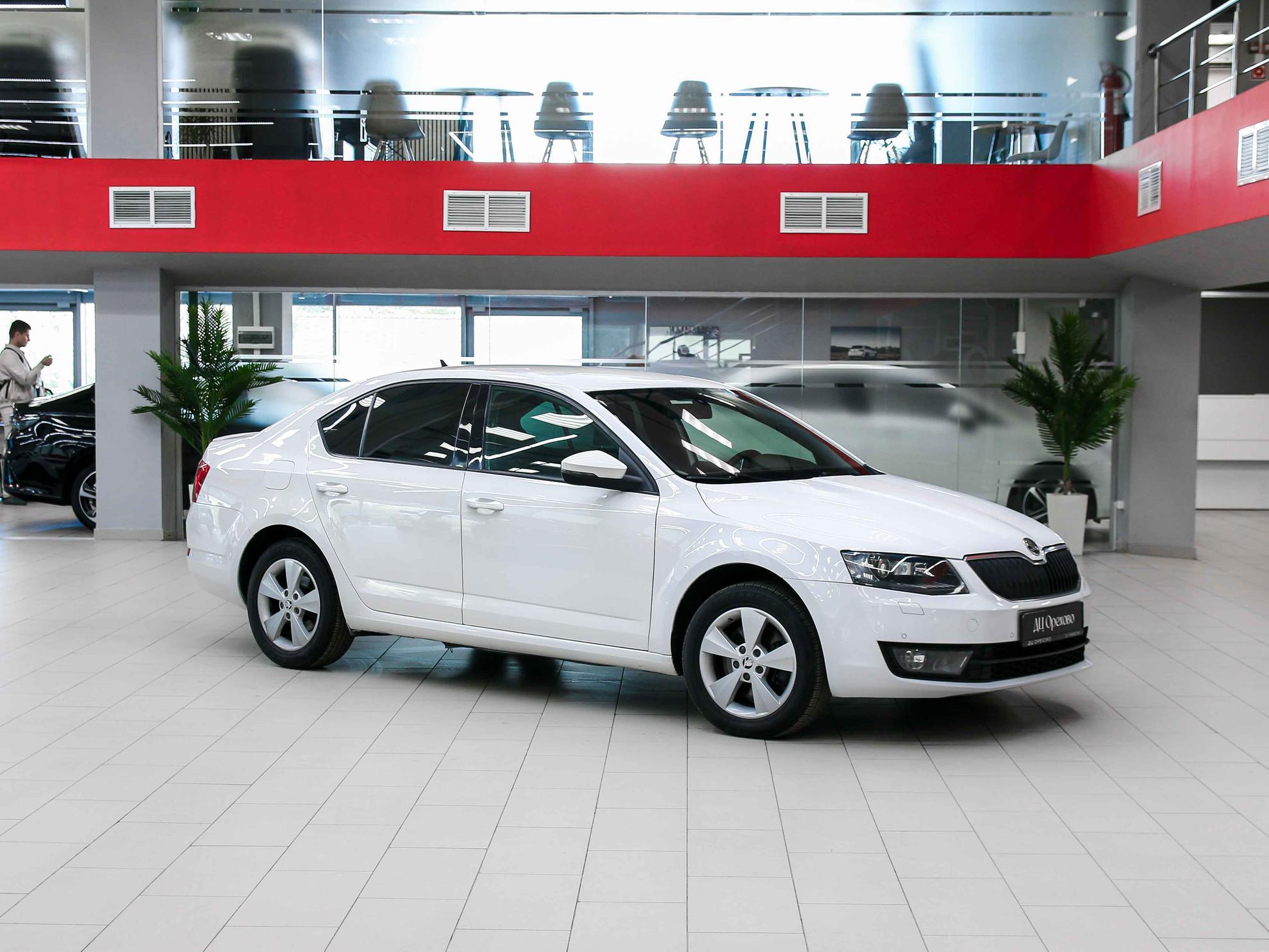 Skoda Octavia 2014, белый, ДЦ Орехово