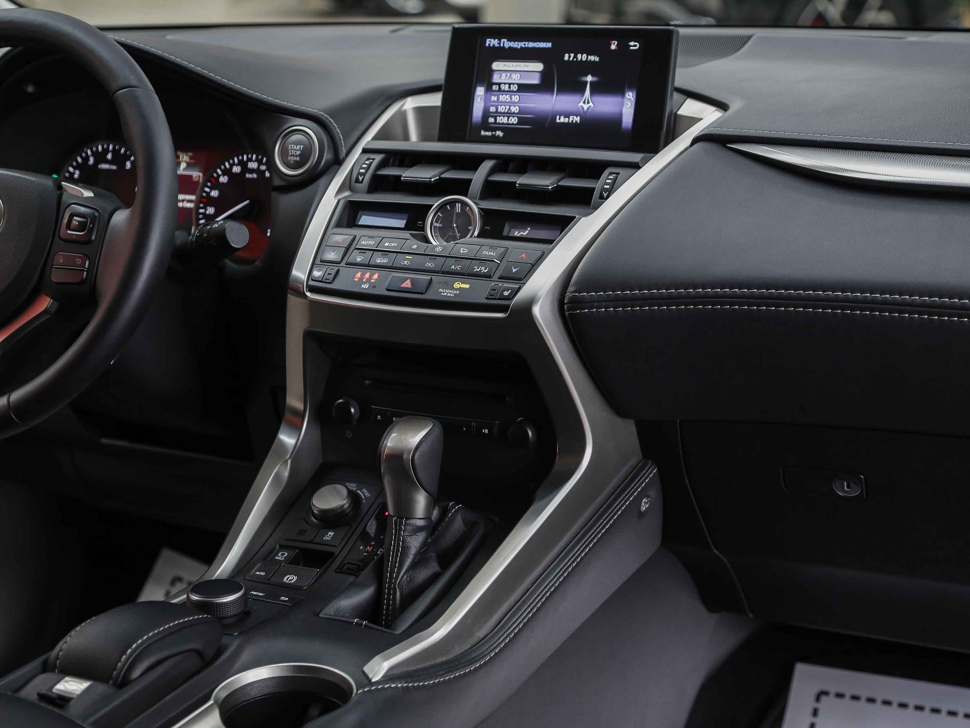 Lexus NX 2017, черный, ДЦ Орехово