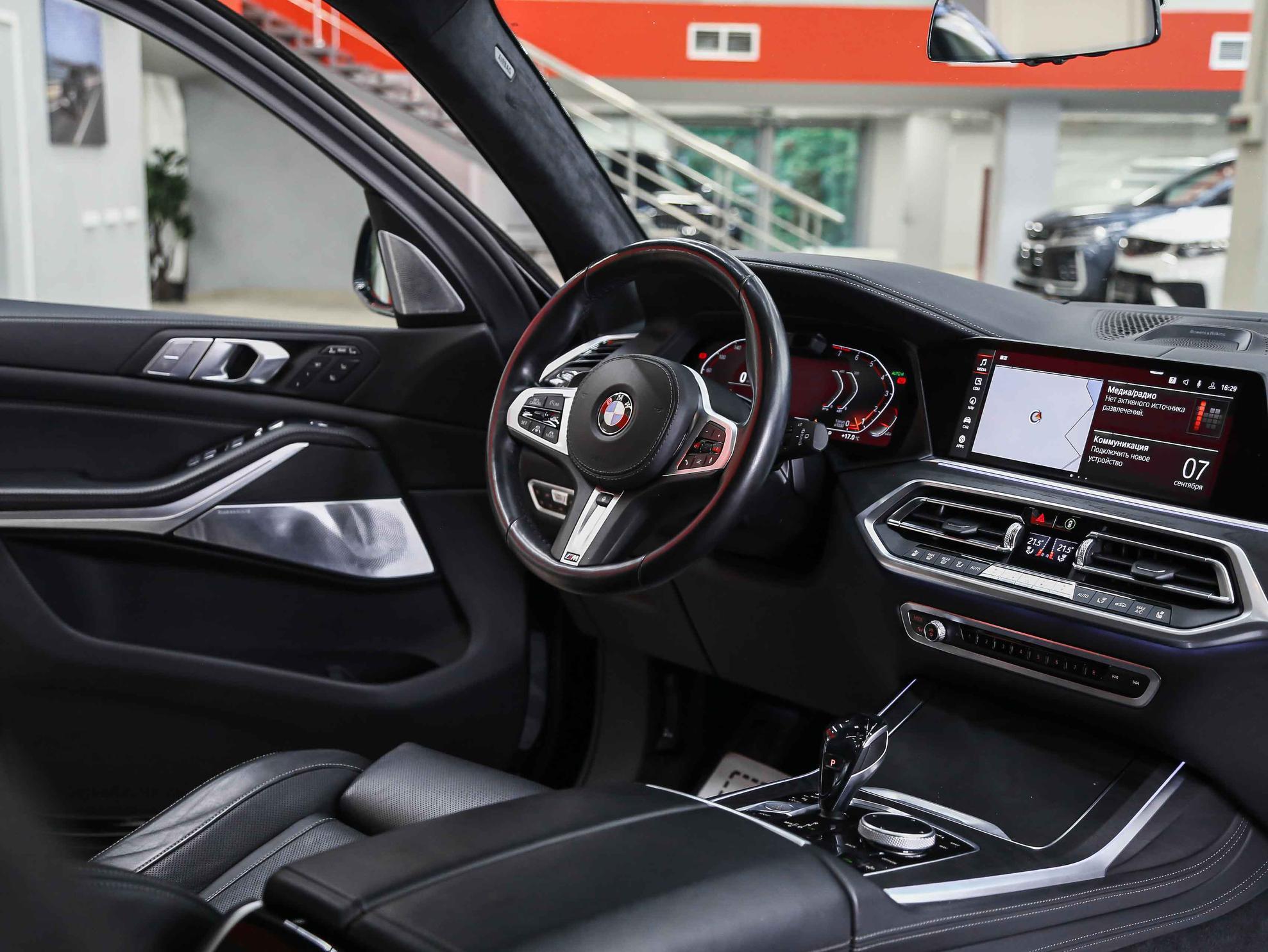 BMW X7 2020, черный, ДЦ Орехово