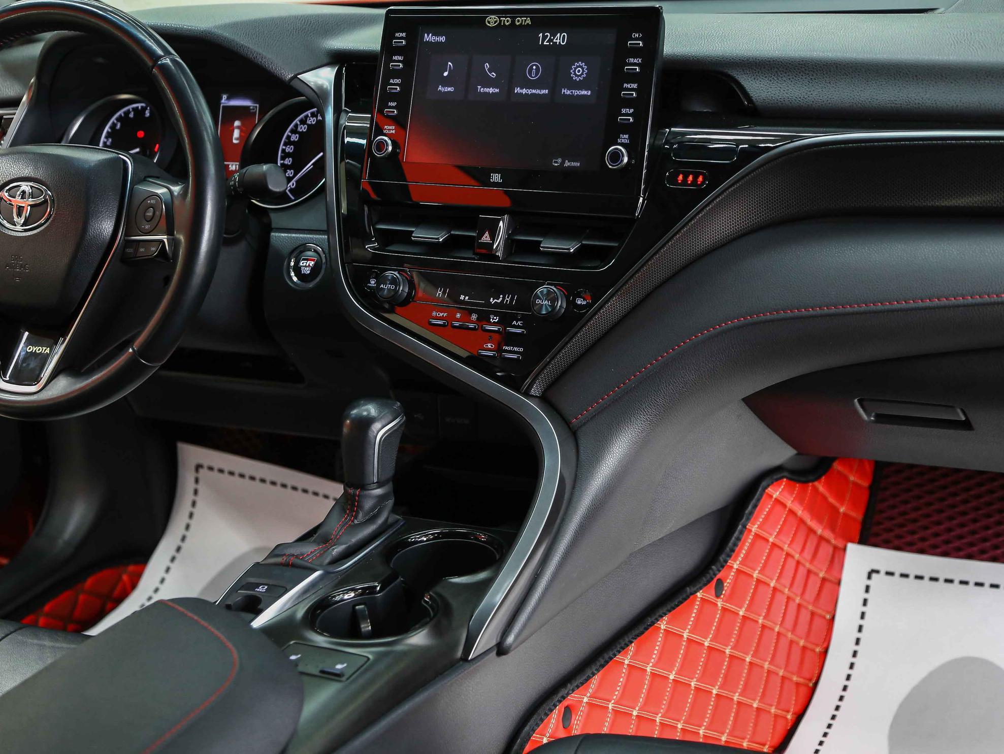 Toyota Camry 2021, красный, ДЦ Орехово