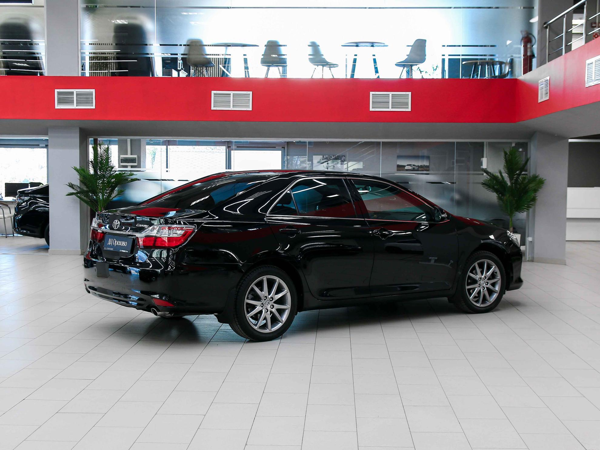 Toyota Camry 2016, черный, ДЦ Орехово