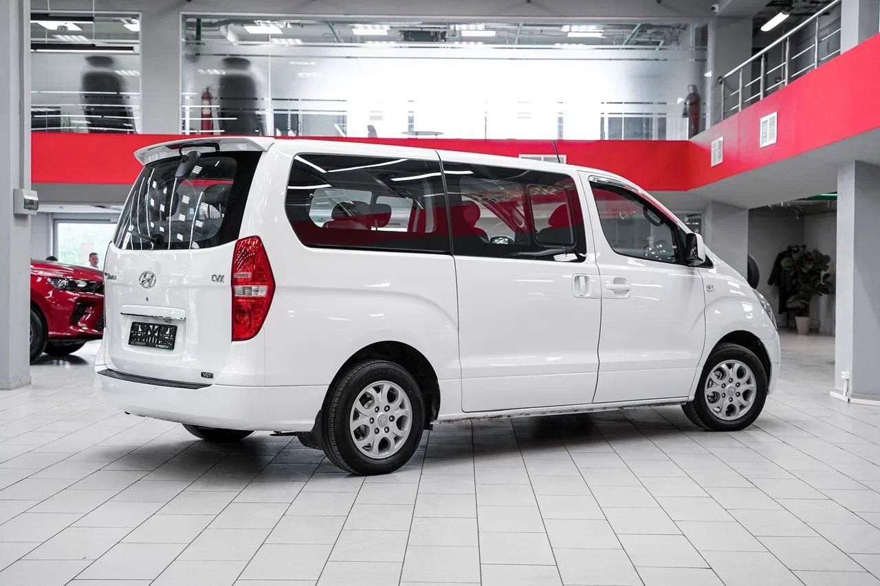 Hyundai Grand Starex 2012, белый, ДЦ Орехово