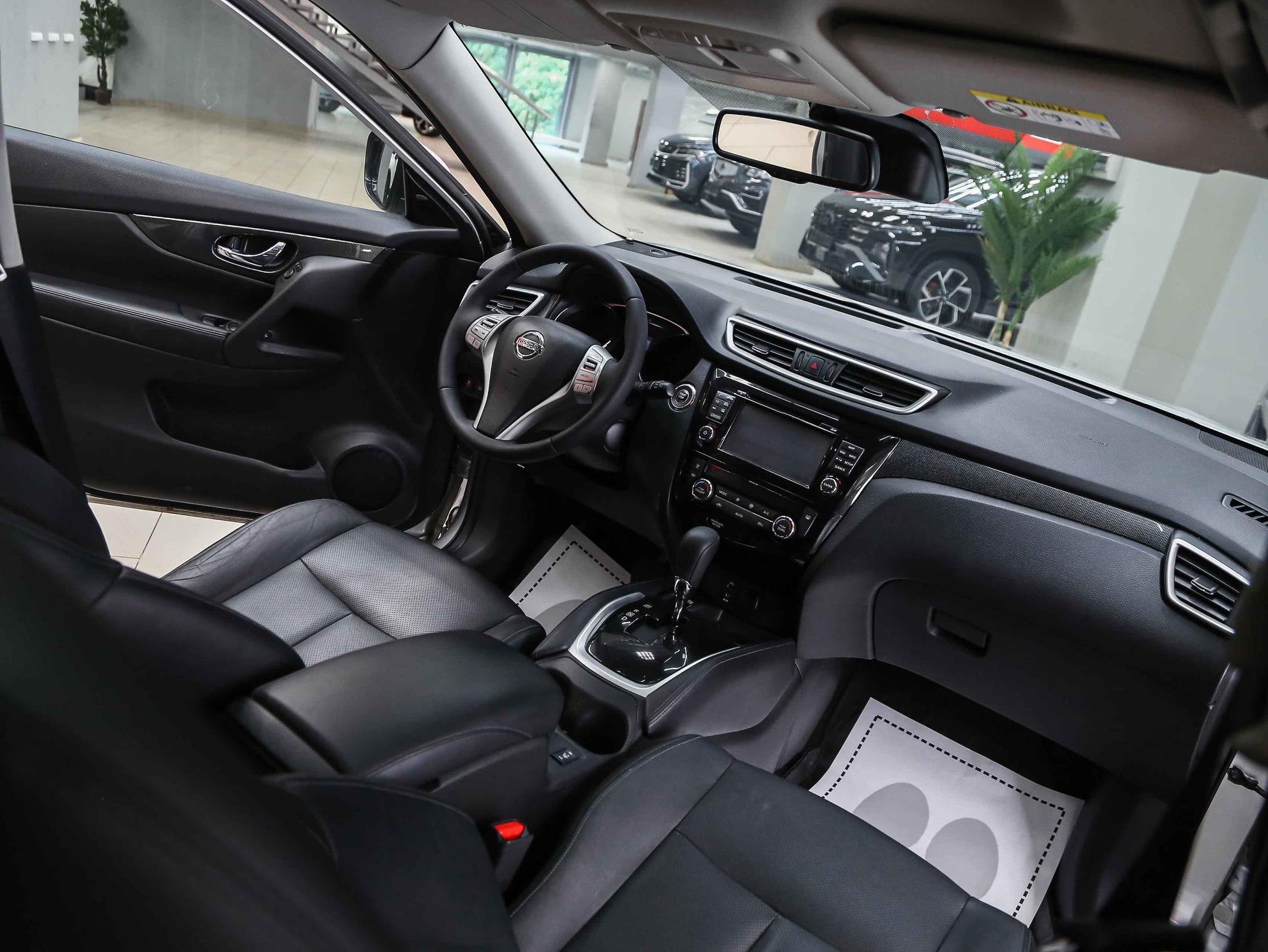 Nissan X-Trail 2015, серебряный, ДЦ Орехово
