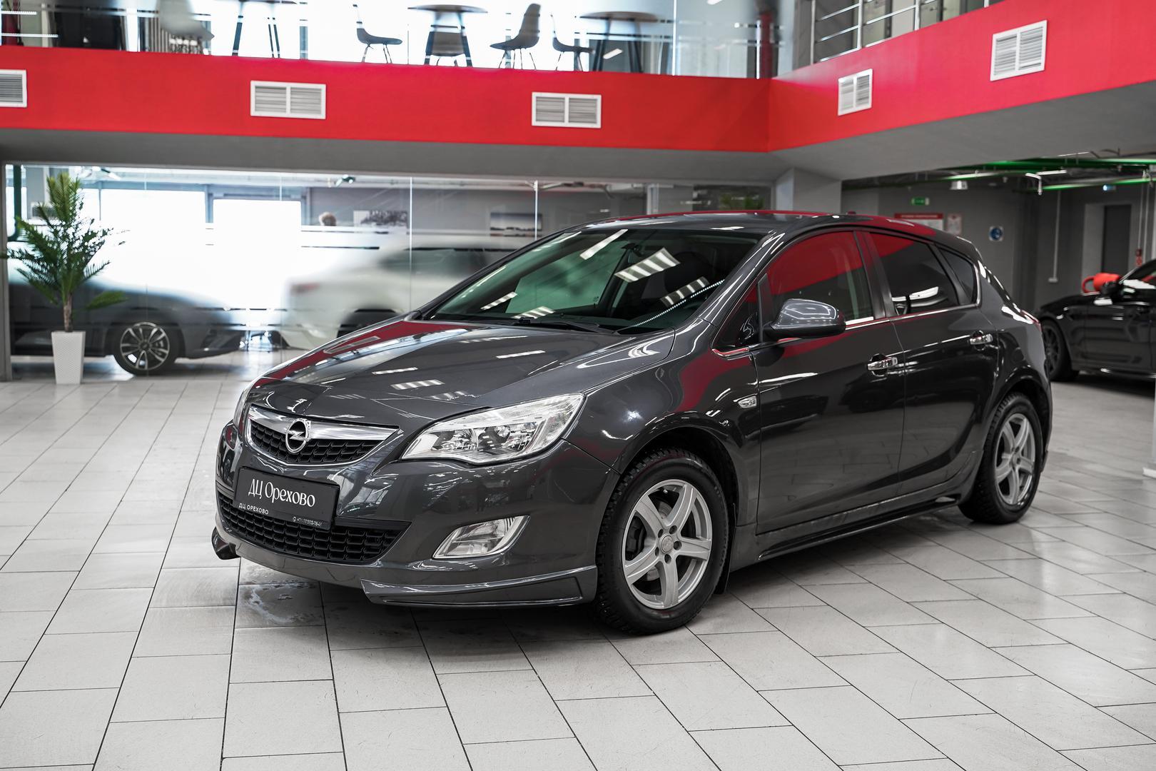 Opel Astra 2011, серый, ДЦ Орехово