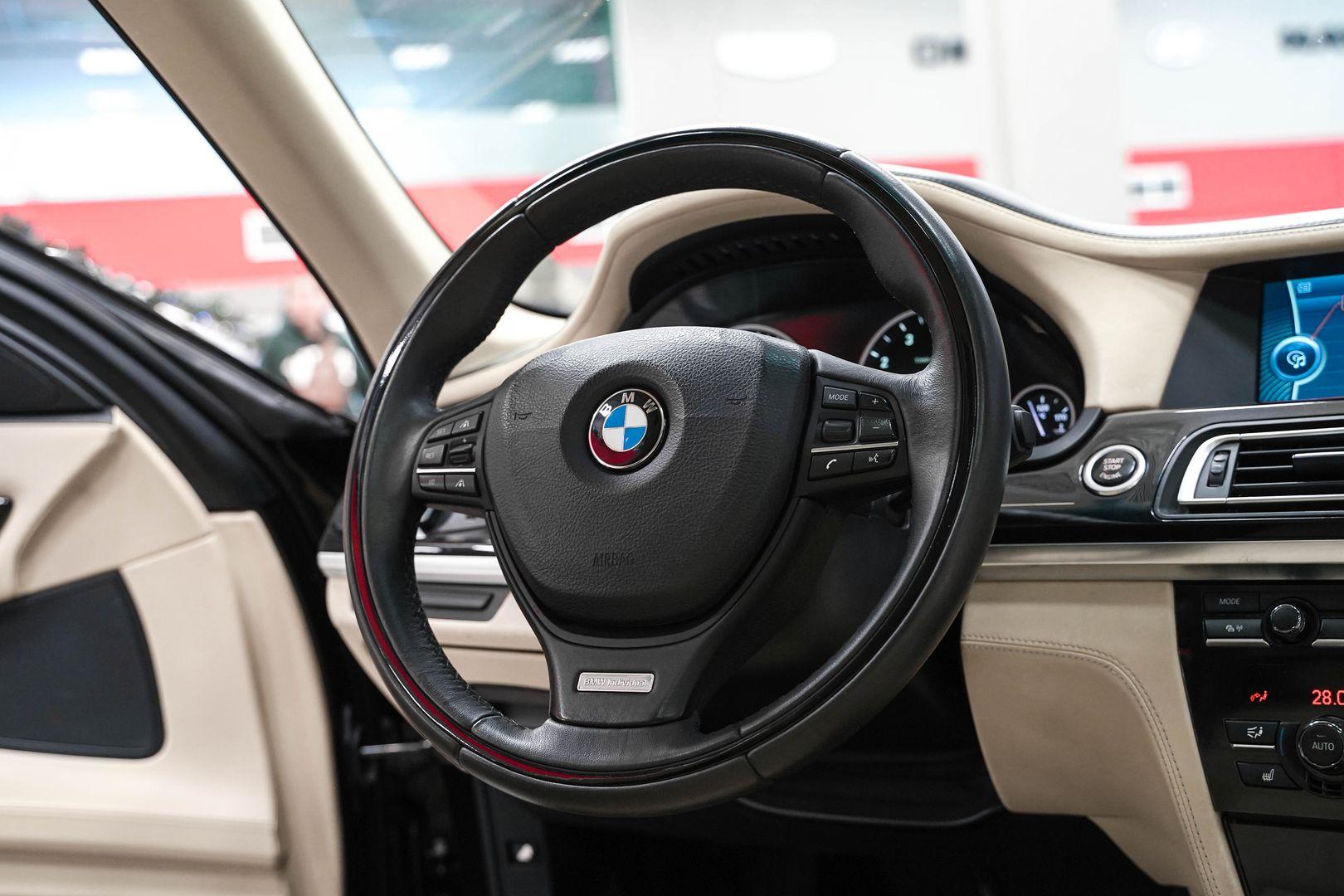 BMW 7 серии 2011, черный, ДЦ Орехово