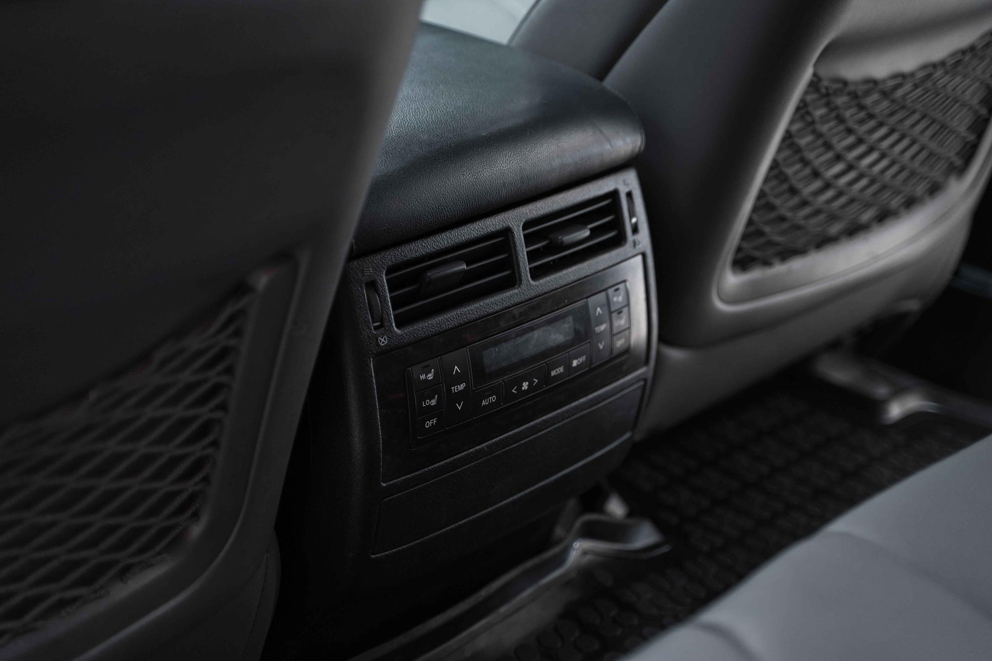 Toyota Land Cruiser 2008, черный, ДЦ Орехово