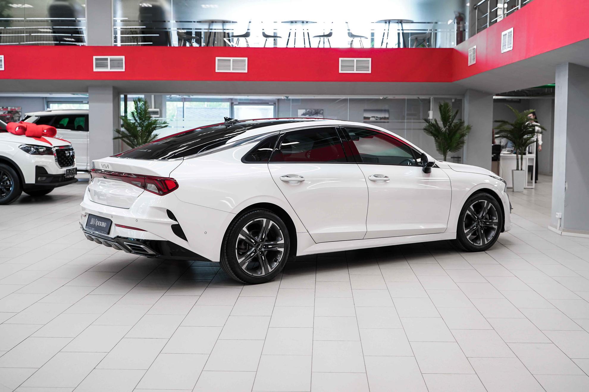 Kia K5 2021, белый, ДЦ Орехово
