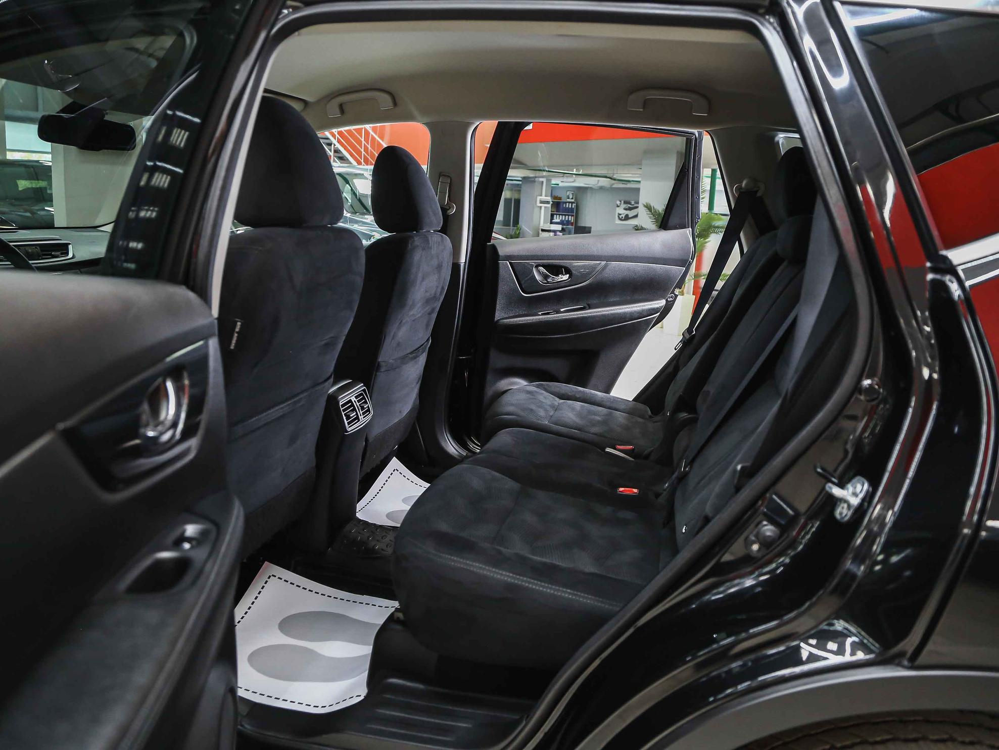Nissan X-Trail 2016, черный, ДЦ Орехово