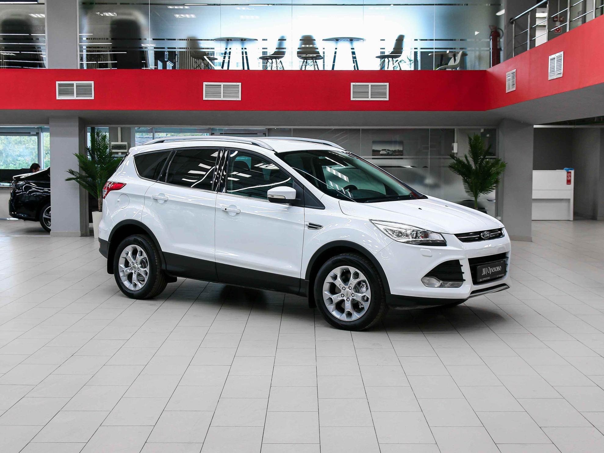 Ford Kuga 2014, белый, ДЦ Орехово