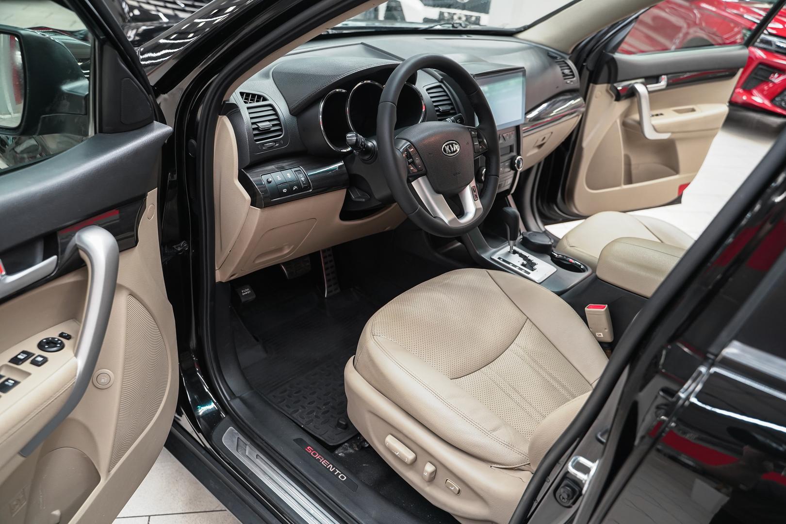 Kia Sorento 2011, черный, ДЦ Орехово