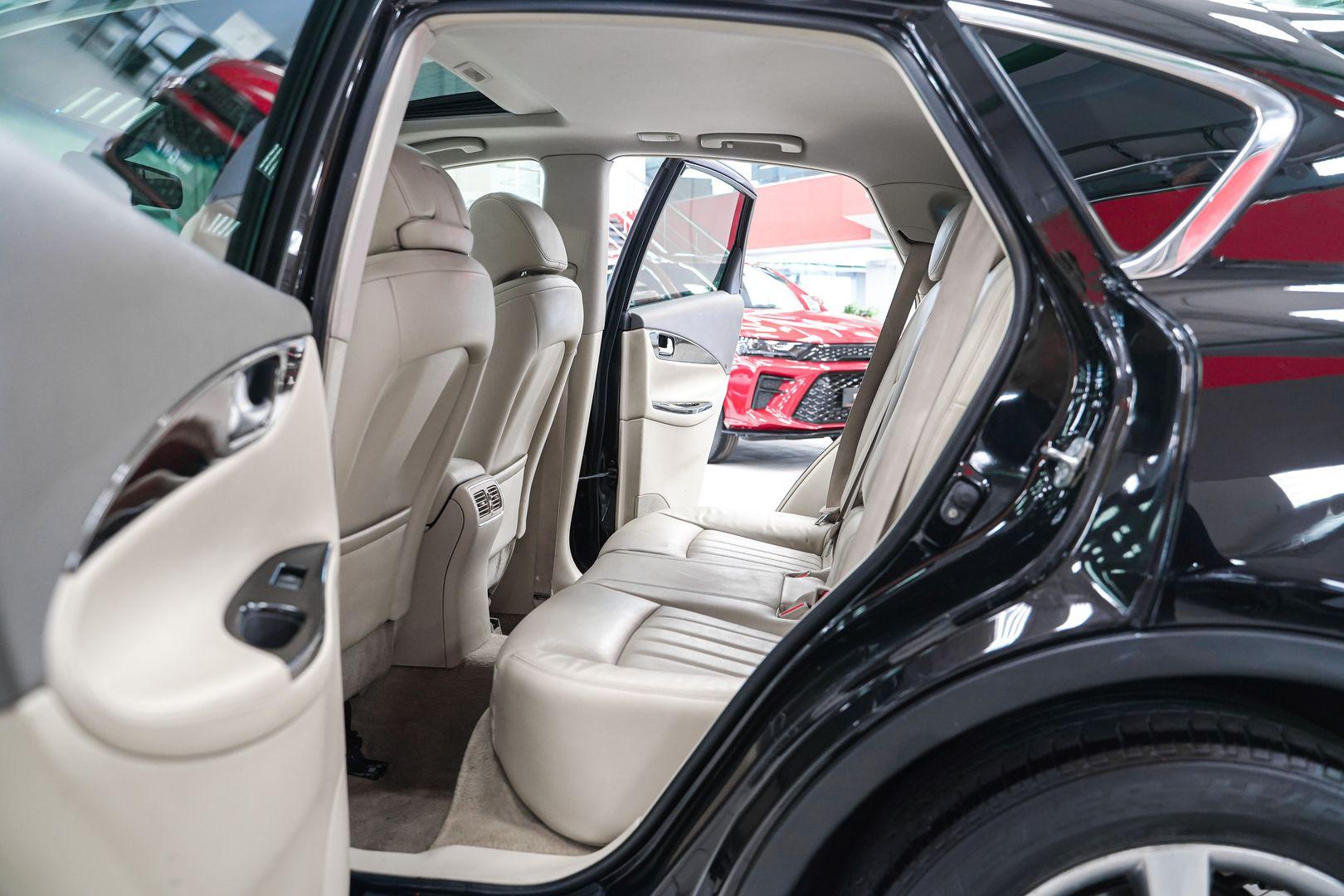 Infiniti QX50 2013, черный, ДЦ Орехово