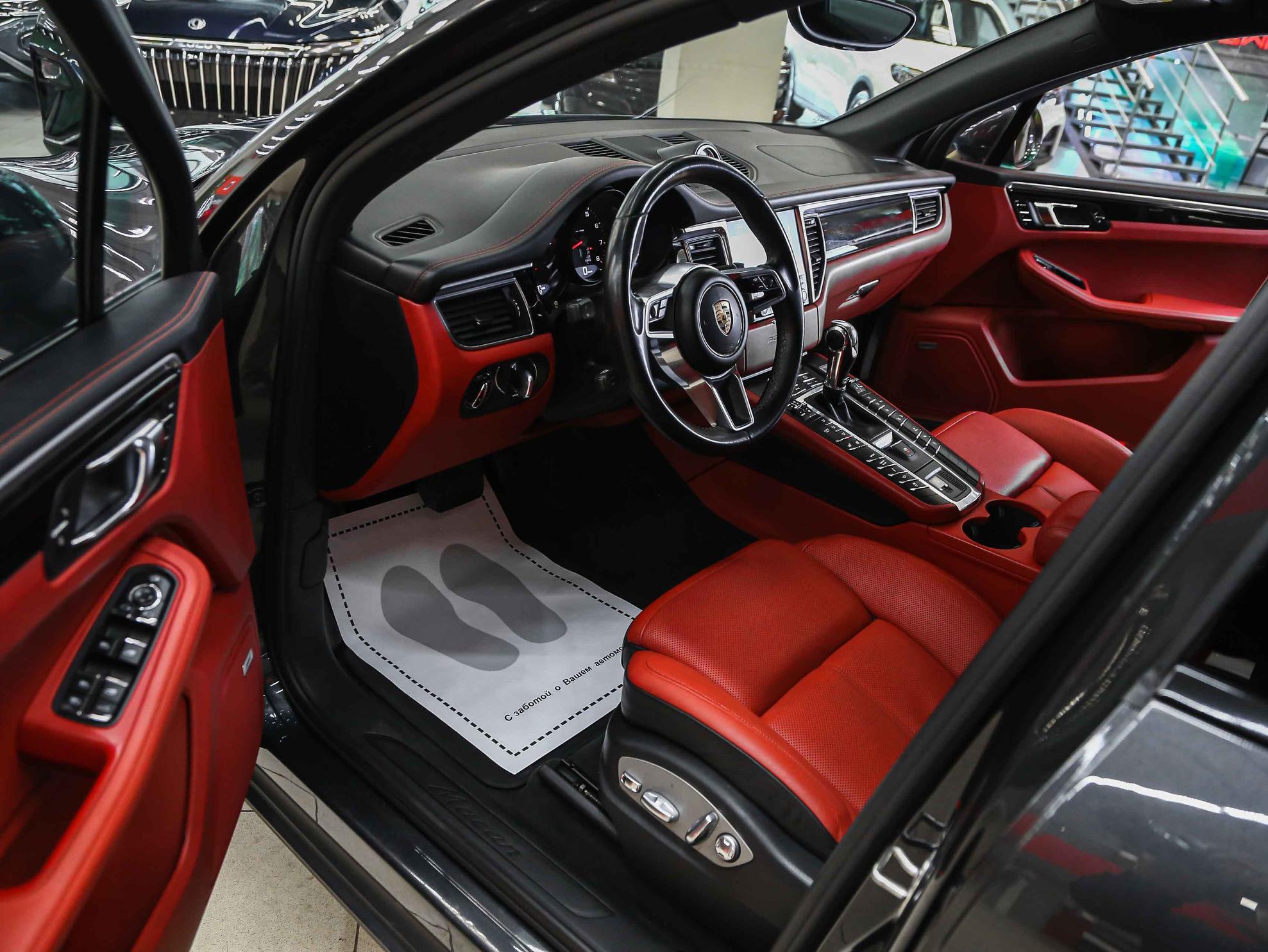 Porsche Macan 2017, серый, ДЦ Орехово