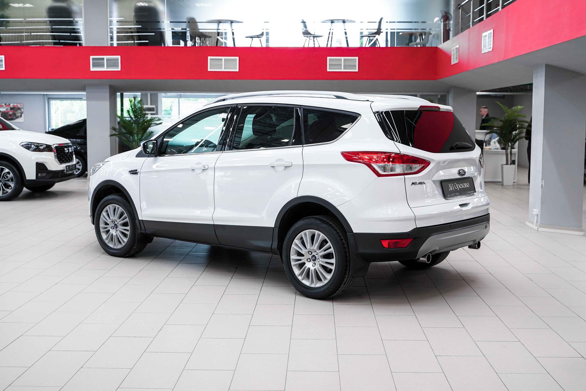 Ford Kuga 2013, белый, ДЦ Орехово