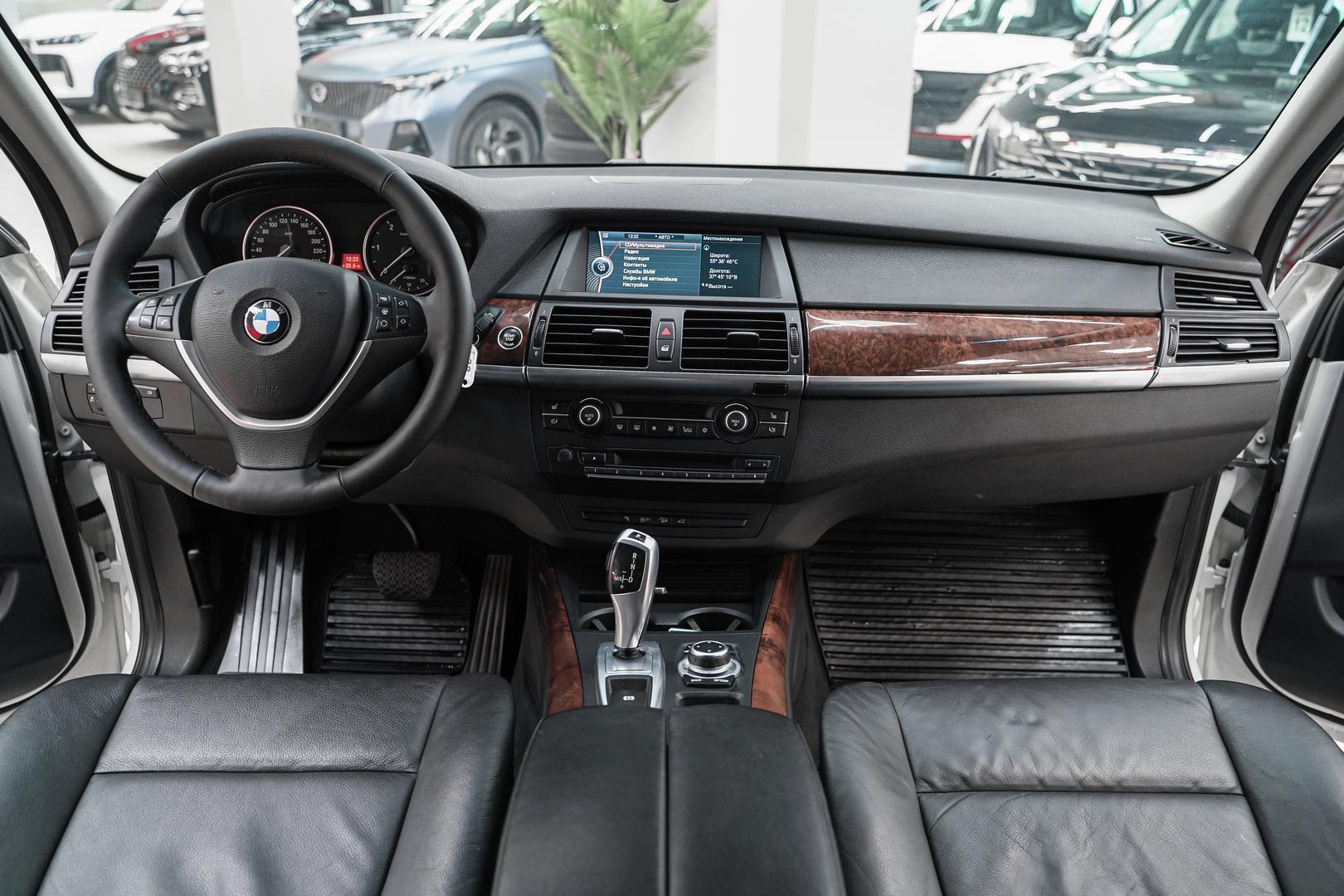 BMW X5 2013, белый, ДЦ Орехово