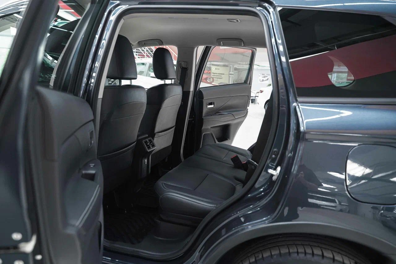 Mitsubishi Outlander 2019, синий, ДЦ Орехово