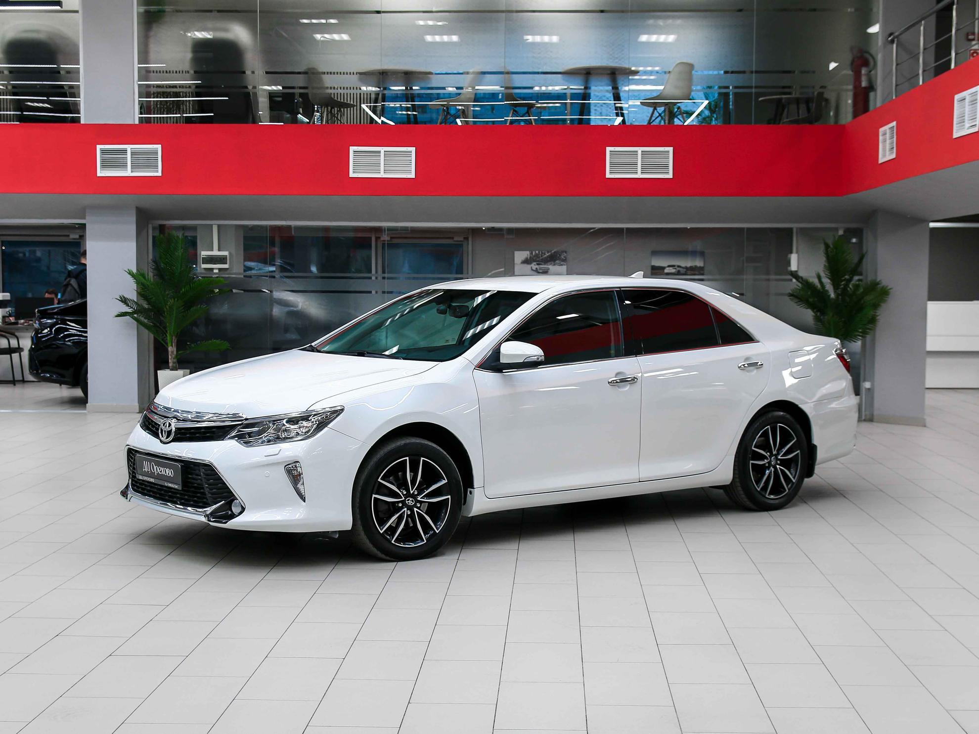 Toyota Camry 2017, белый, ДЦ Орехово