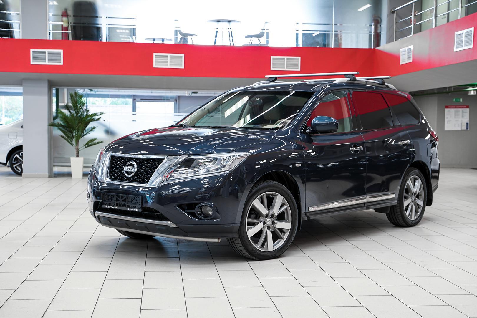 Nissan Pathfinder 2015, синий, ДЦ Орехово