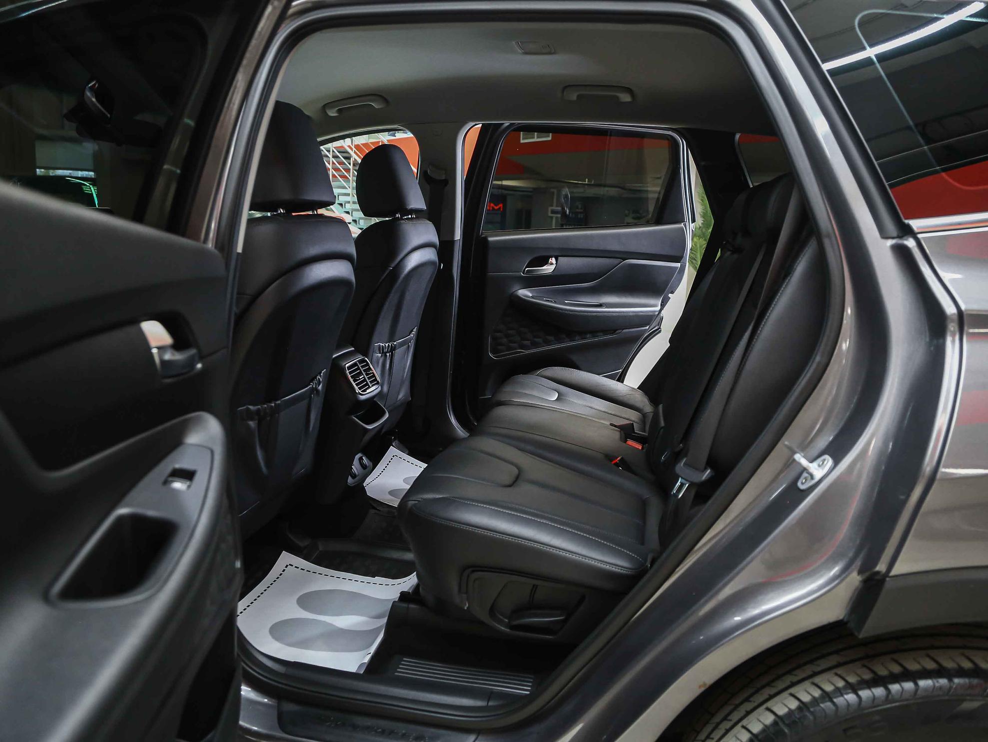 Hyundai Santa Fe 2018, серый, ДЦ Орехово