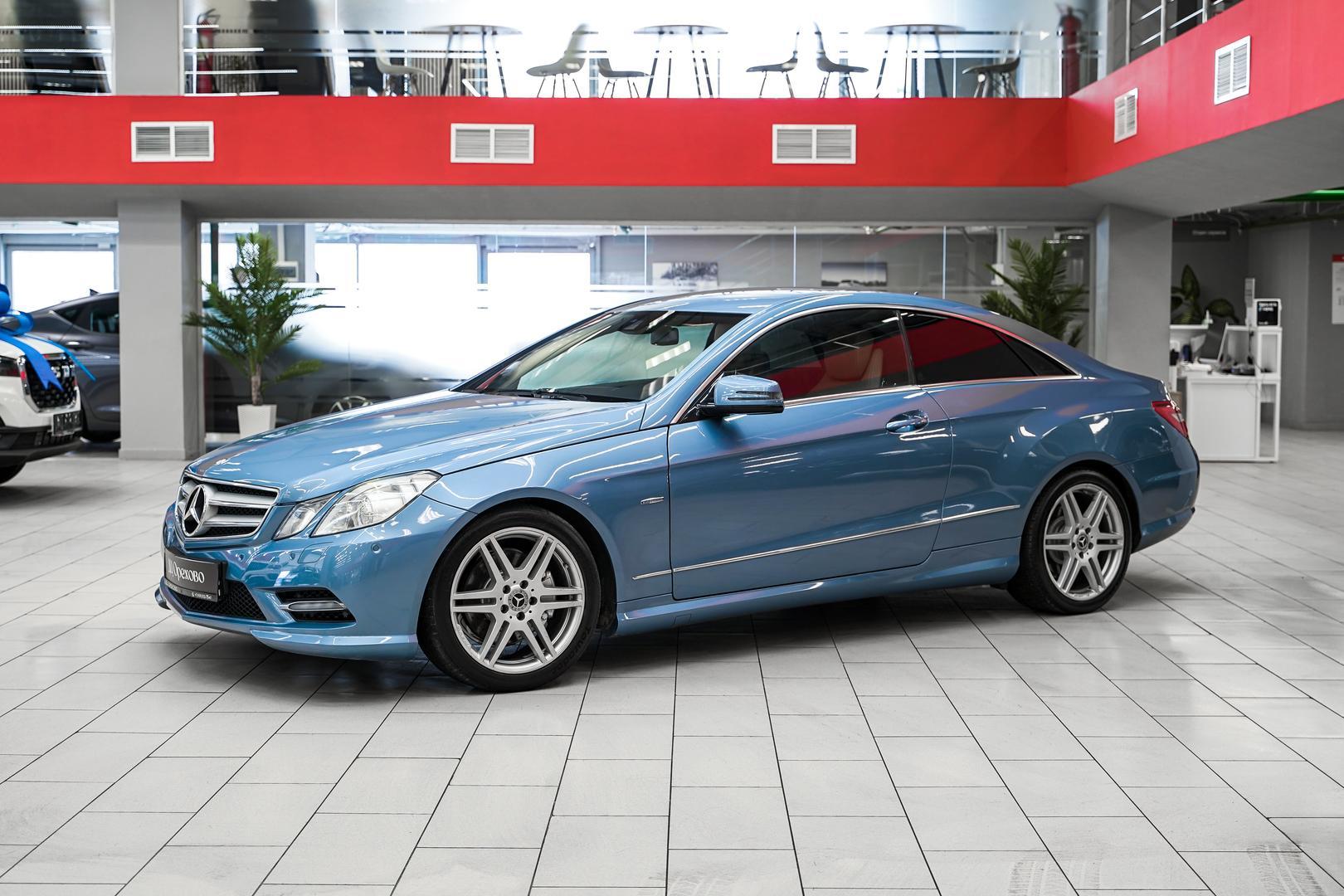 Mercedes-Benz E-Класс 2012, голубой, ДЦ Орехово