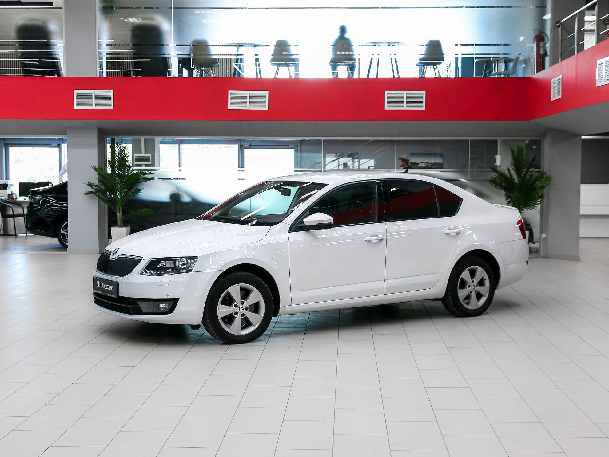 Skoda Octavia 2014, белый, ДЦ Орехово