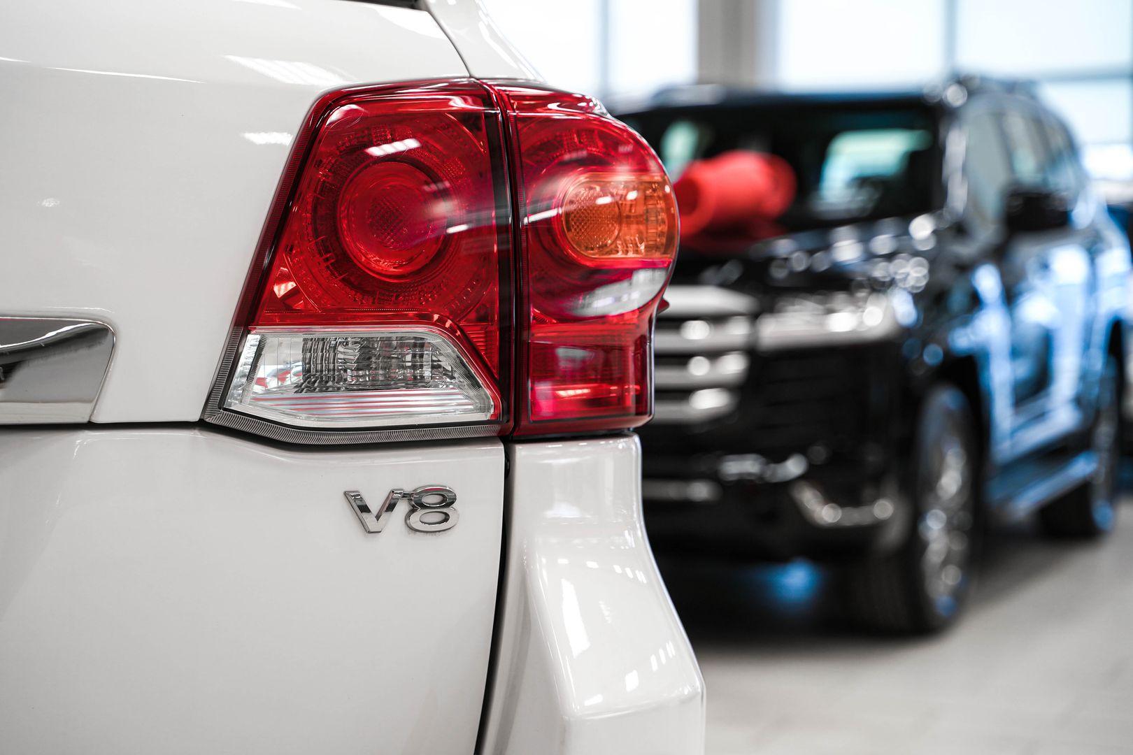 Toyota Land Cruiser 2014, белый, ДЦ Орехово