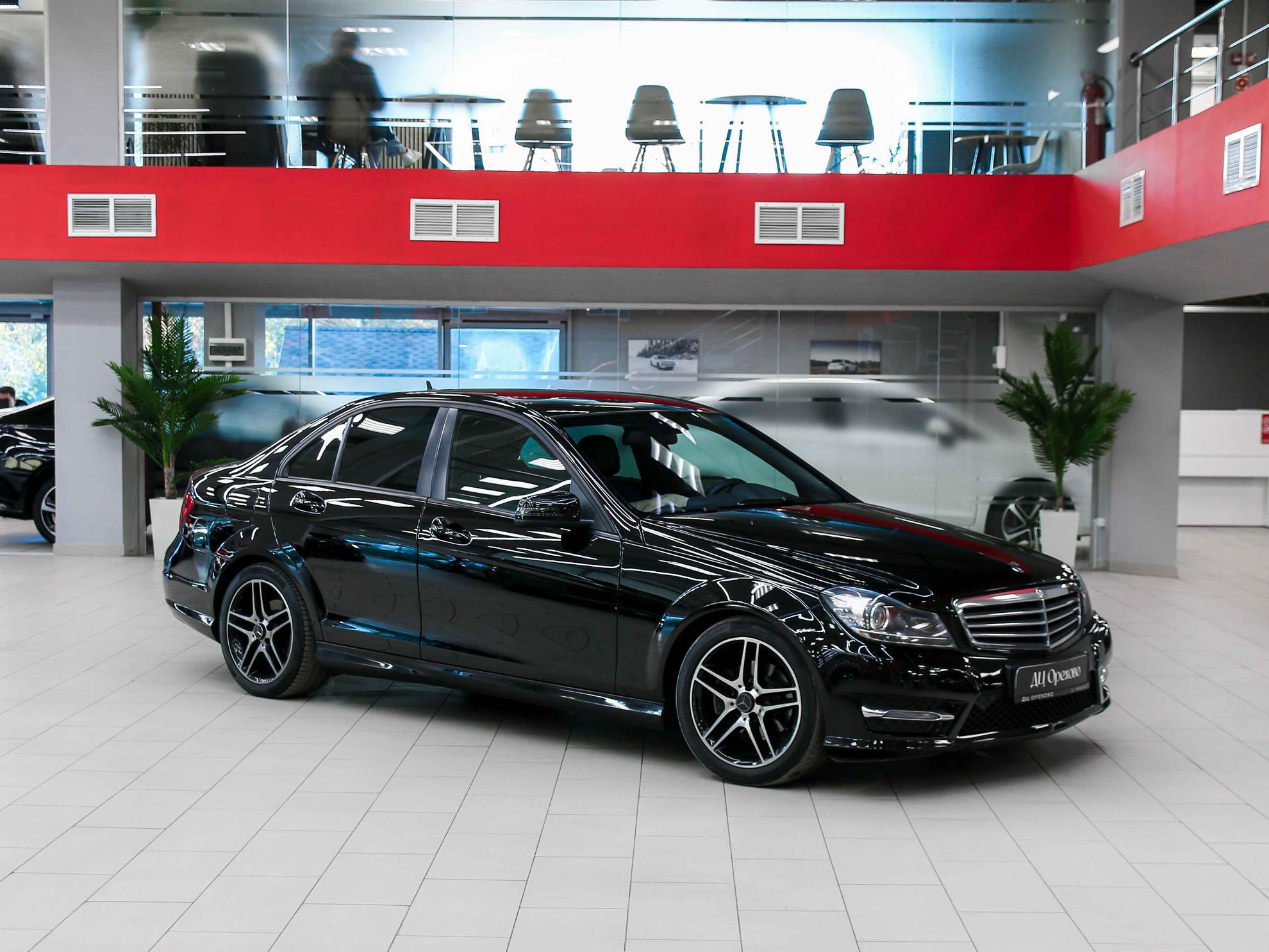Mercedes-Benz C-Класс 2013, черный, ДЦ Орехово