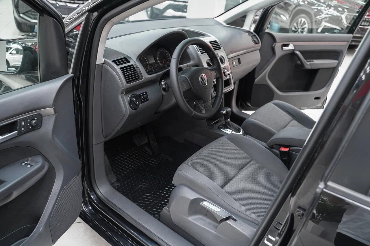 Volkswagen Touran 2008, черный, ДЦ Орехово