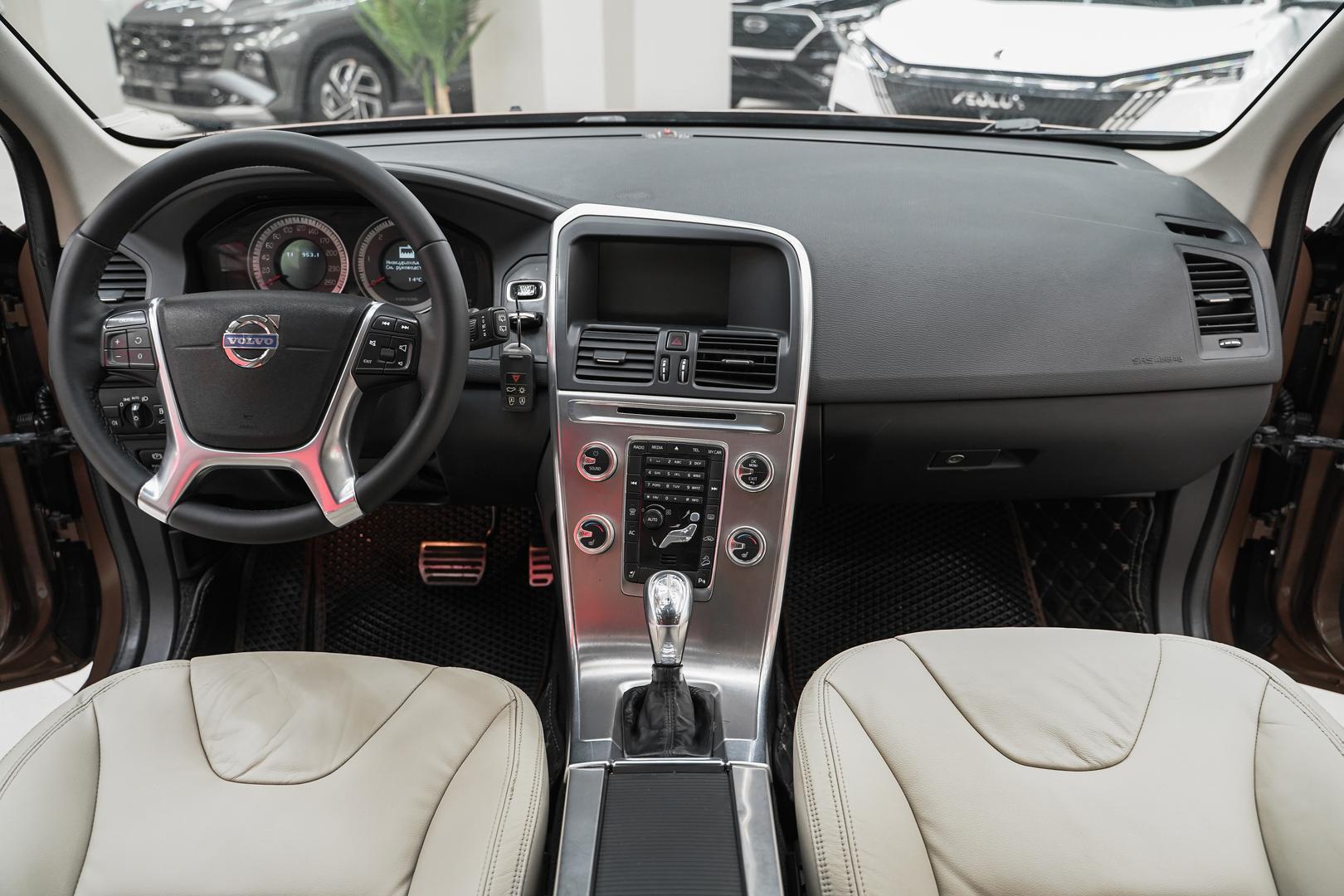 Volvo XC60 2012, коричневый, ДЦ Орехово