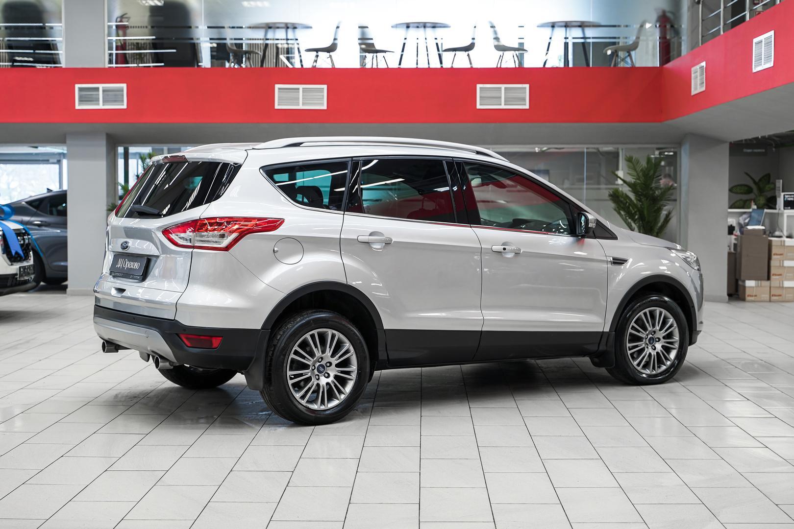 Ford Kuga 2013, серебряный, ДЦ Орехово