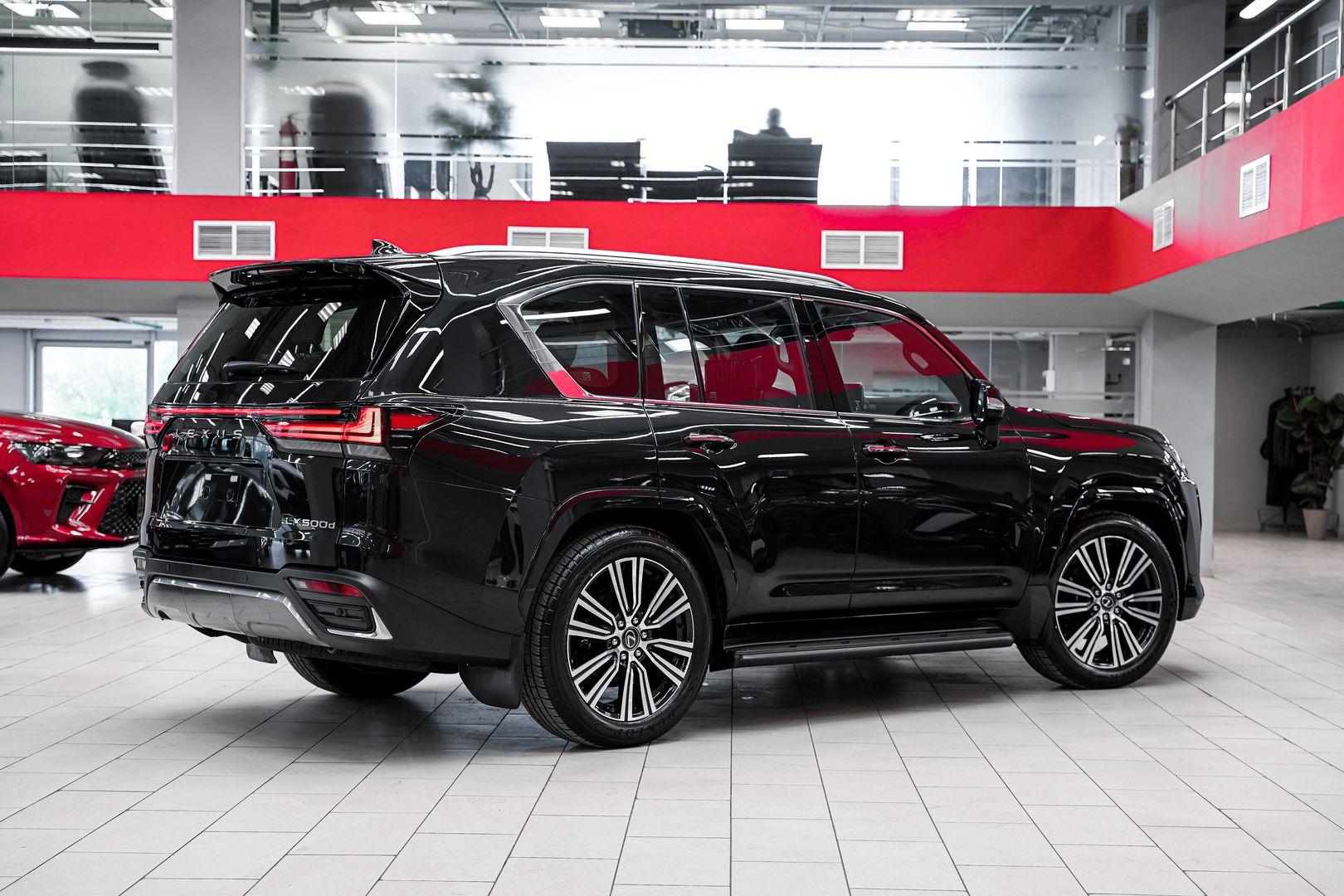 Lexus LX 2024, черный, ДЦ Орехово