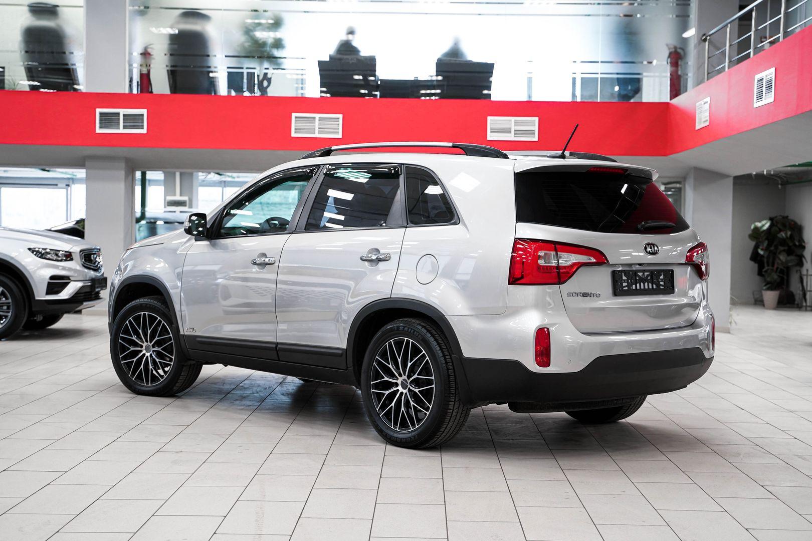 Kia Sorento 2013, серебряный, ДЦ Орехово