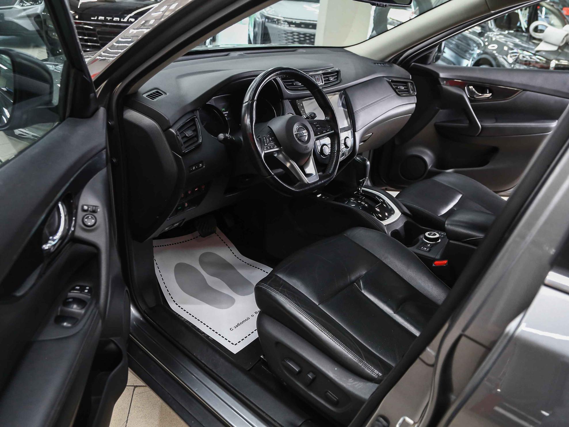 Nissan X-Trail 2018, серый, ДЦ Орехово