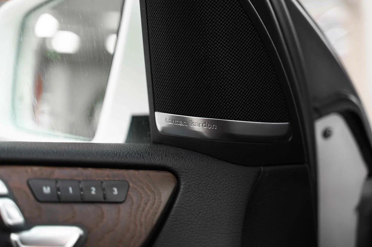 Mercedes-Benz GLE 2015, белый, ДЦ Орехово