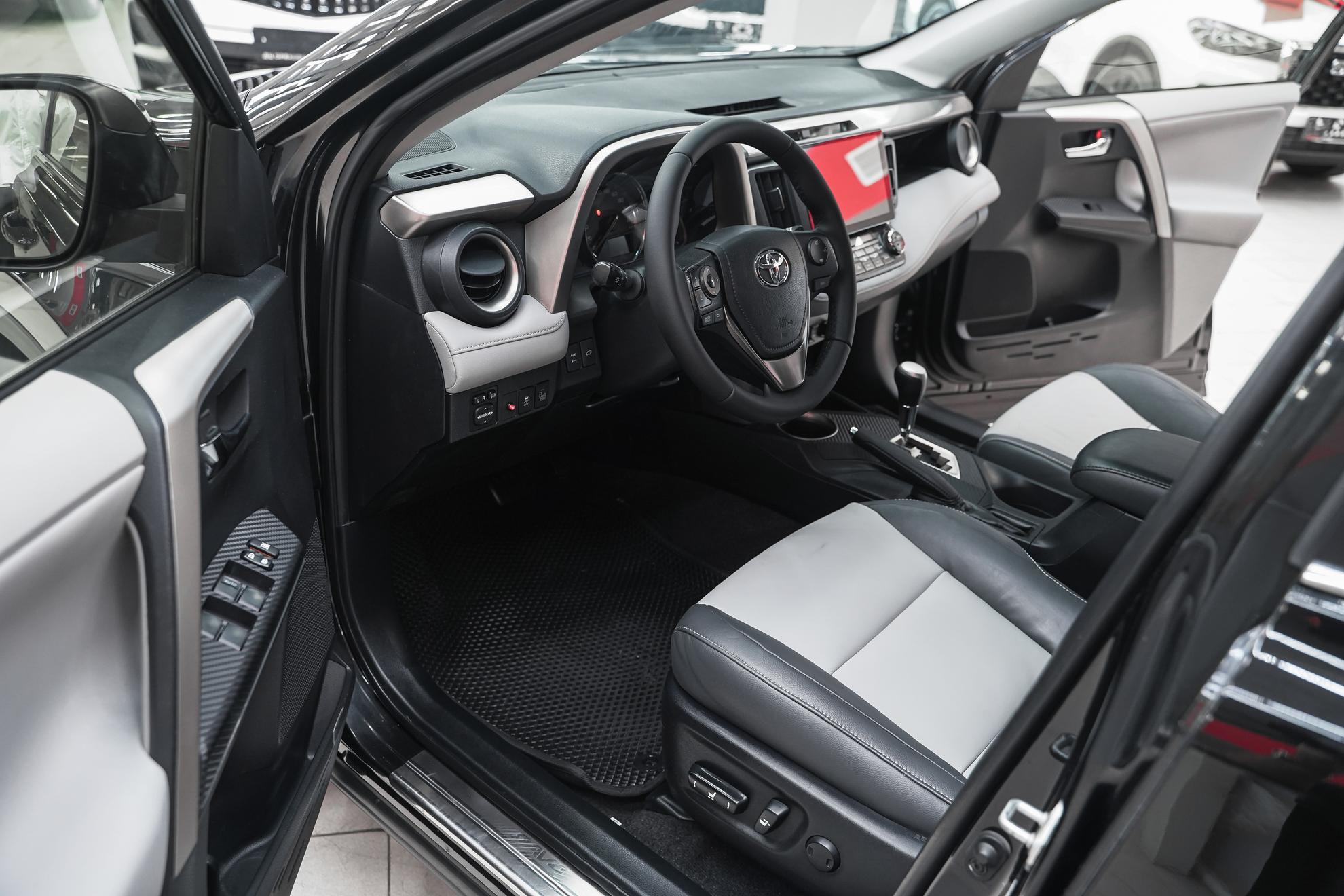 Toyota RAV4 2013, черный, ДЦ Орехово