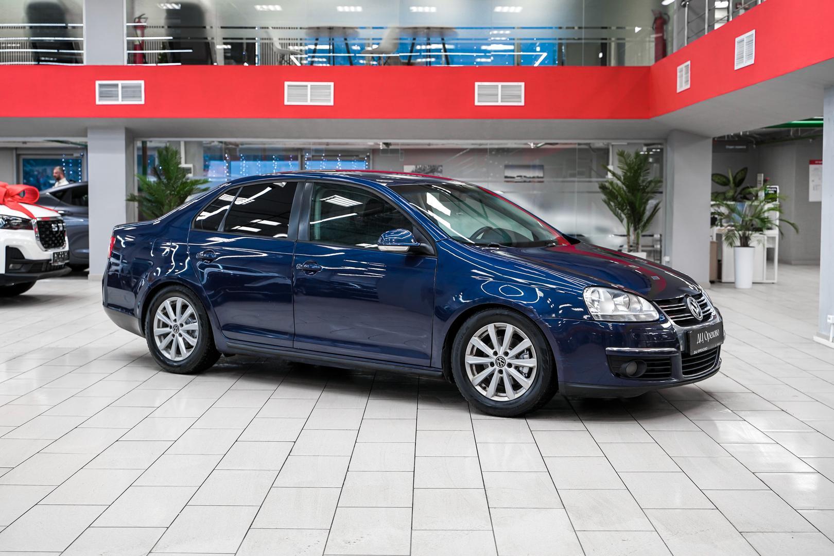 Volkswagen Jetta 2010, синий, ДЦ Орехово