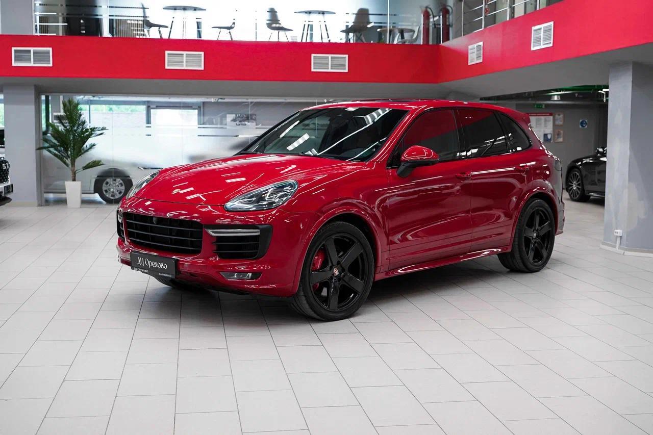 Porsche Cayenne 2016, красный, ДЦ Орехово