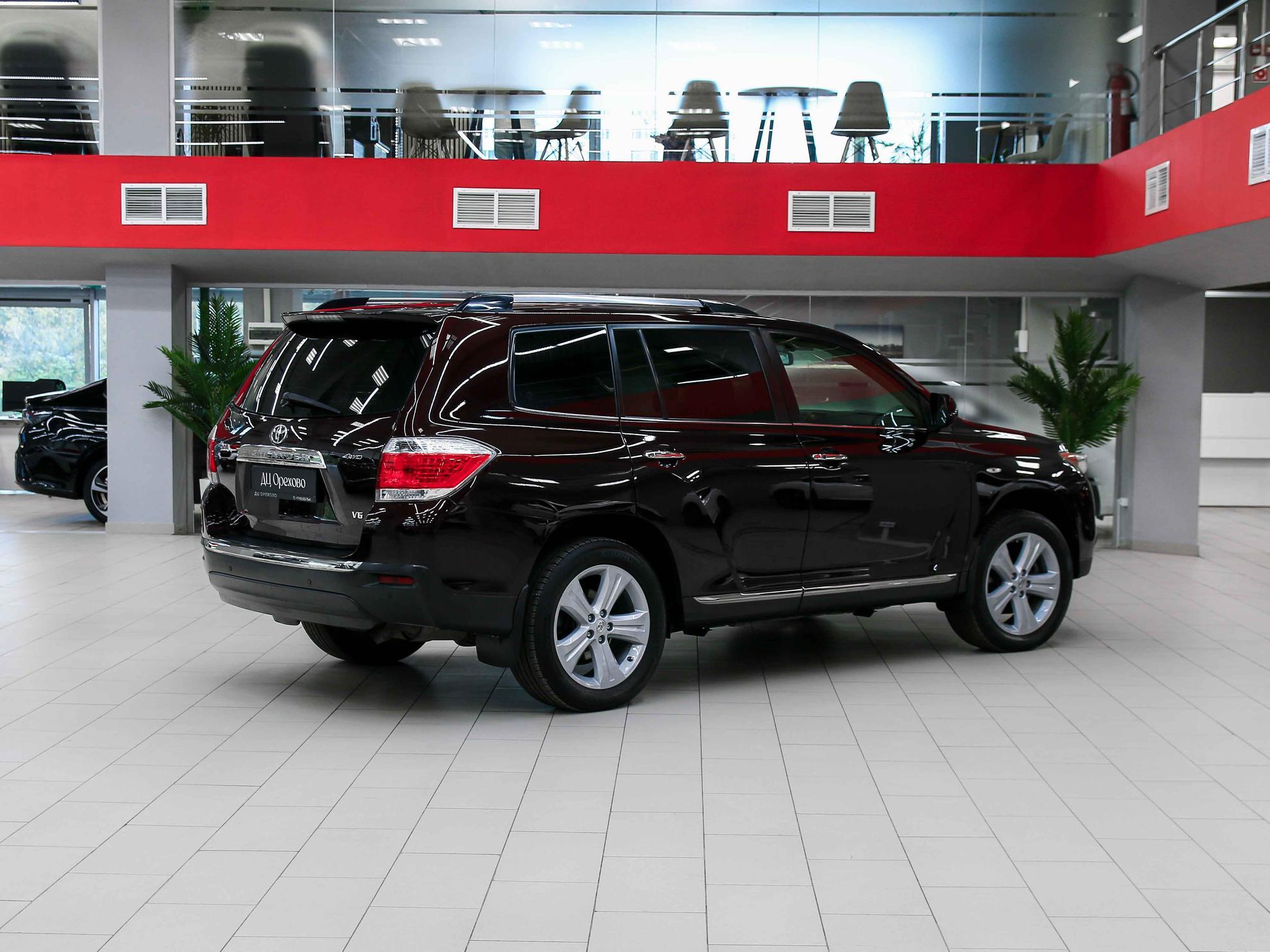 Toyota Highlander 2012, пурпурный, ДЦ Орехово