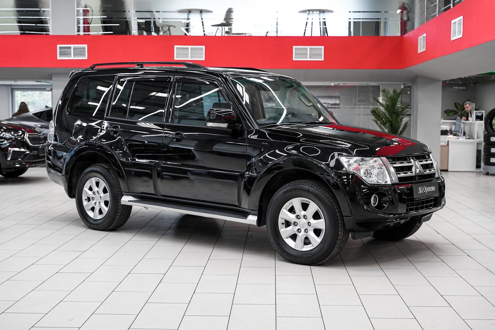 Mitsubishi Pajero 2014, черный, ДЦ Орехово
