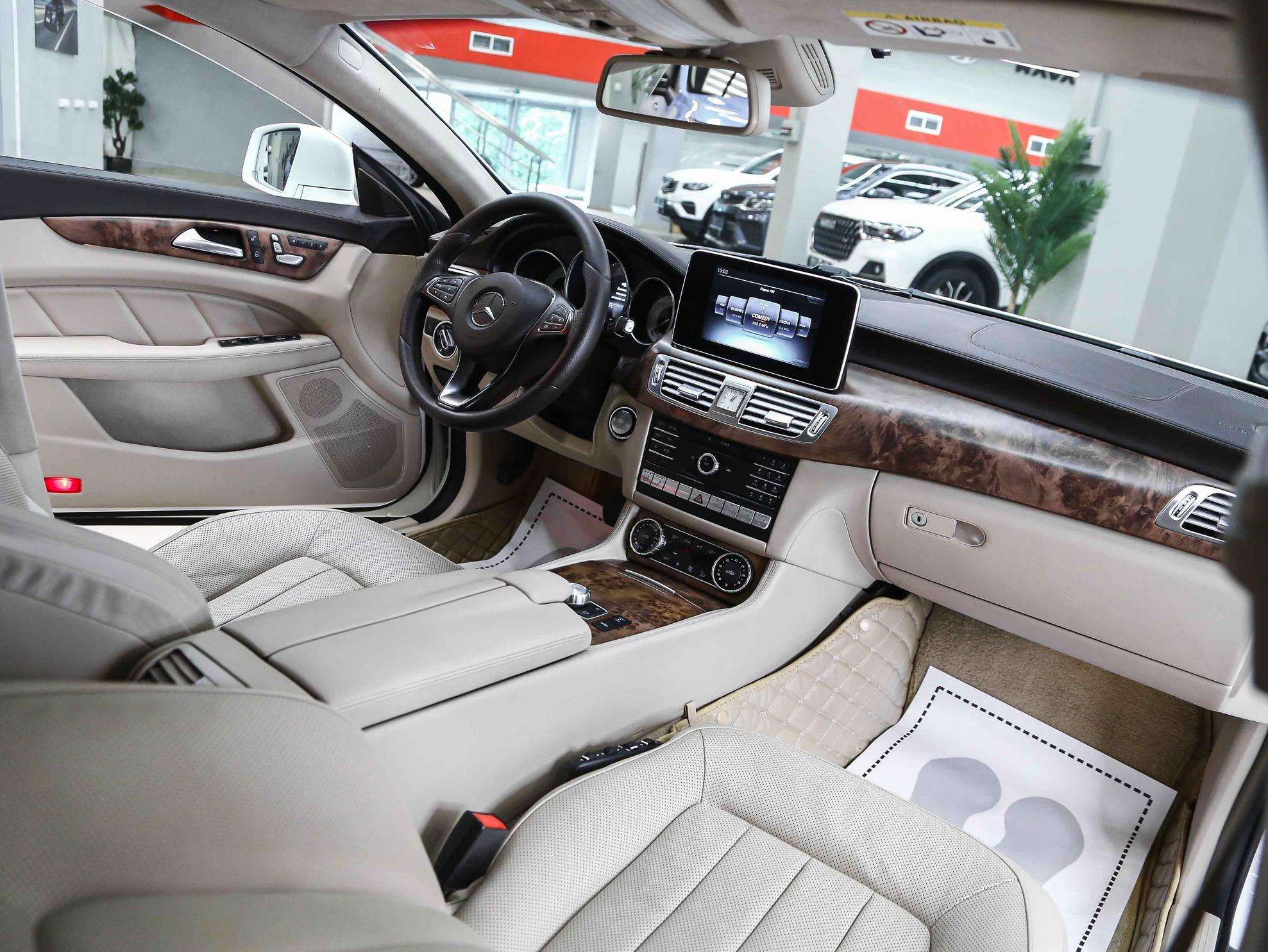 Mercedes-Benz CLS 2014, белый, ДЦ Орехово