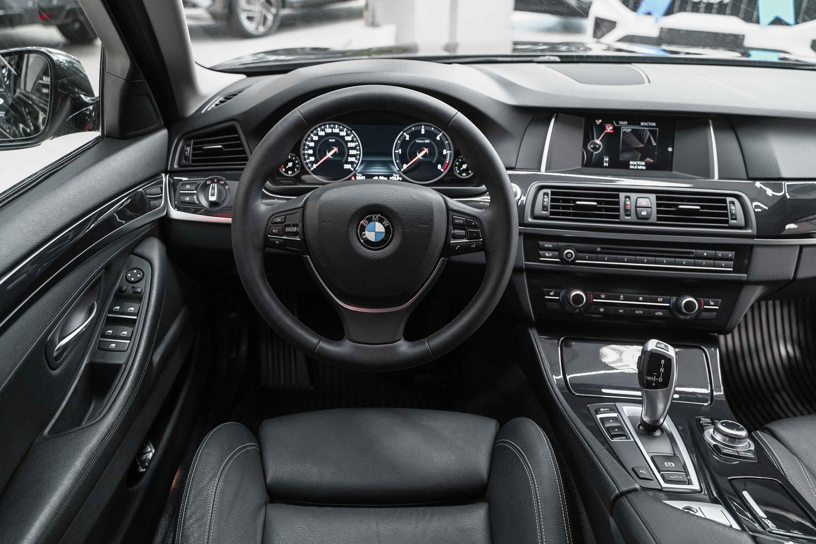 BMW 5 серии 2015, черный, ДЦ Орехово
