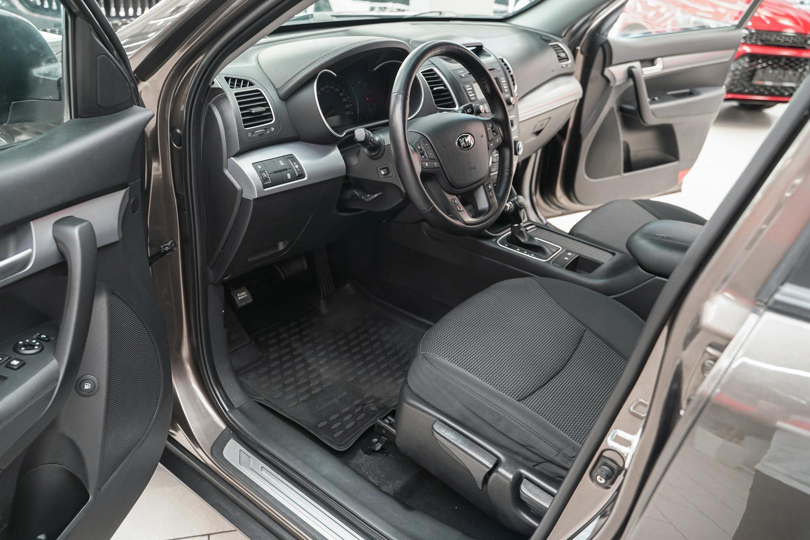 Kia Sorento 2015, бежевый, ДЦ Орехово