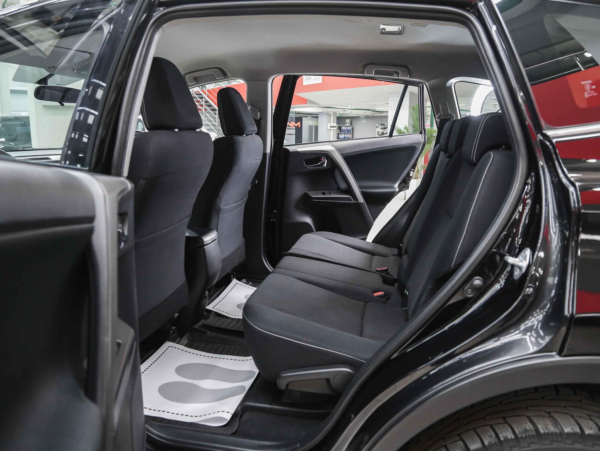 Toyota RAV4 2017, черный, ДЦ Орехово