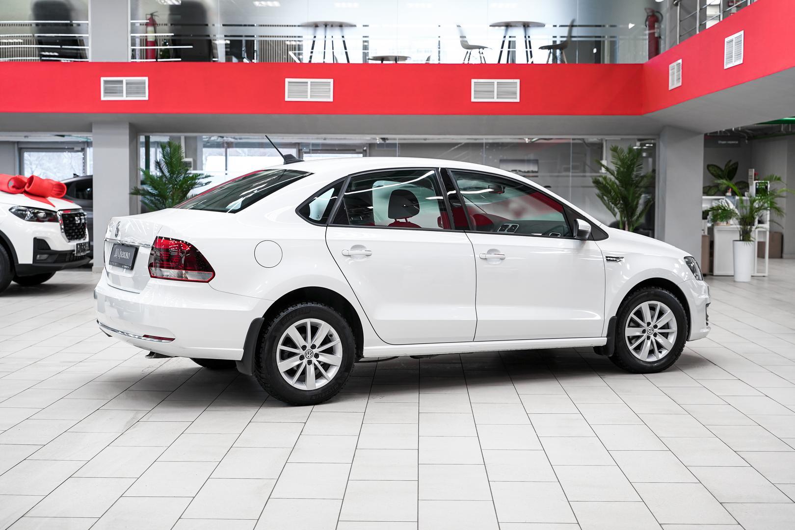 Volkswagen Polo 2018, белый, ДЦ Орехово